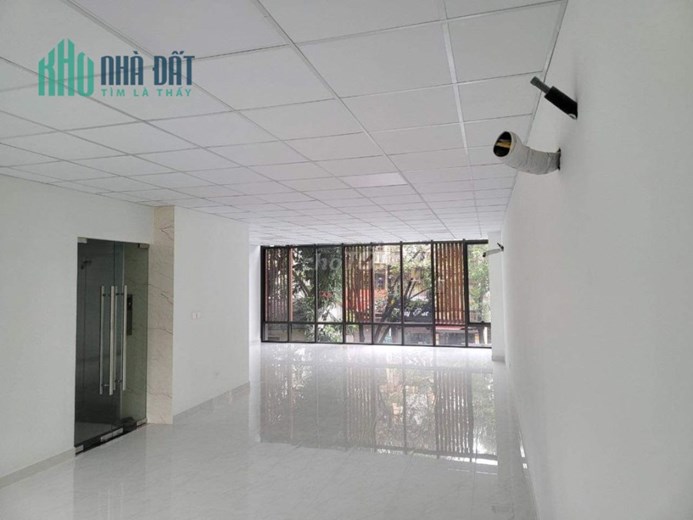 Cho thuê mặt bằng kinh doanh 200m2 phố Doãn Kế Thiện, Cầu Giấy
