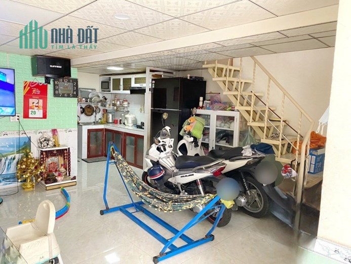 Nhà Mặt tiền hẻm thông Phạm Thế Hiển P6Q8 giá 4tỷ1