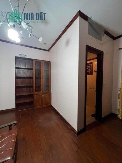 Chính chủ nhờ bán căn nhà ngõ Tô hiệu Hà Đông oto 7 chỗ vào nhà 50m² nhà 5 tầng giá chào 7 tỷ 2
