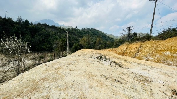 ĐẤT NỀN SA PA ĐƯỜNG TRỤC CHÍNH ĐẦU VÀO HỒ VIEW ĐẸP NHẤT SÉO MÝ TỶ