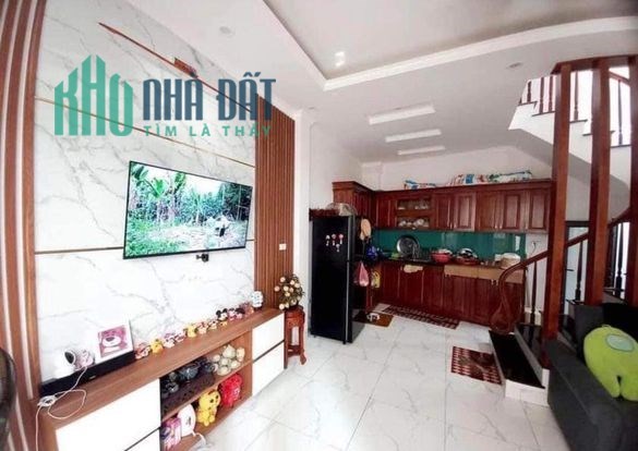 ❤️❤️❤️ BÁN NHÀ NGỌC THUỴ - LONG BIÊN: Diện Tích 74M2,  5 TẦNG, HAI MẶT THOÁNG, Ô TÔ ĐỖ CỬA. GIÁ 4.6