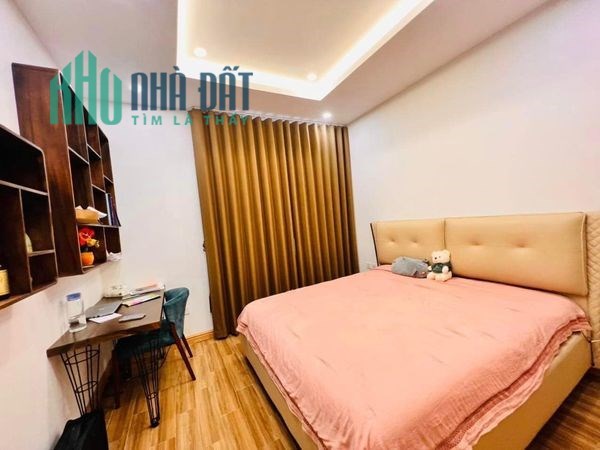 ❤️❤️❤️ BÁN NHÀ NGỌC THUỴ - LONG BIÊN: Diện Tích 74M2,  5 TẦNG, HAI MẶT THOÁNG, Ô TÔ ĐỖ CỬA. GIÁ 4.6