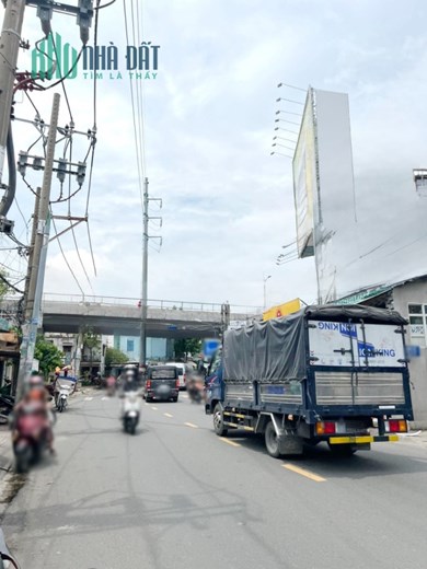 Cho thuê nhà mới MT Phạm Thế Hiển P2Q8. Giá 25 triệu