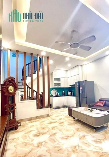 Bán nhà Hoàng Hoa Thám  Ba Đình 5tỷ6  39m2 5T  KINH DOANH gần Ô Tô,
