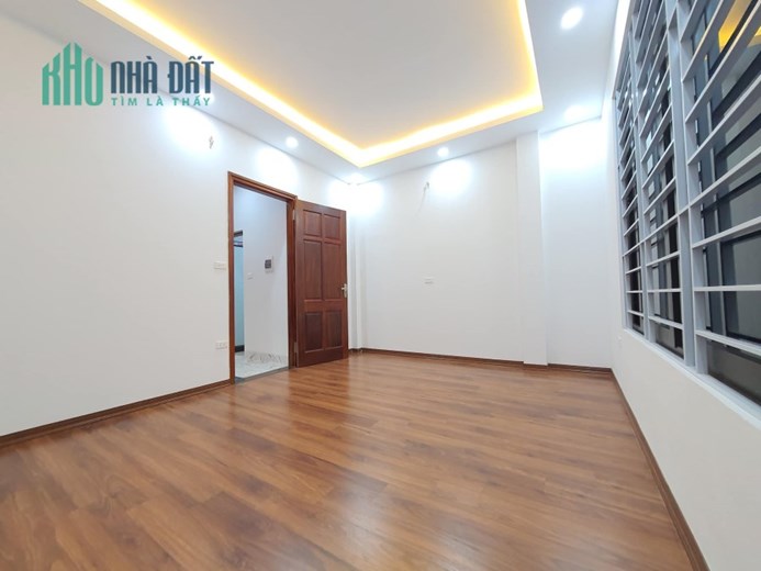 Nhà đẹp Như Khách Sạn 639  Hoàng Hoa Thám - Ba Đình  Vài Bước Ra Phố