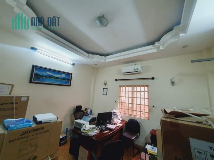Nhà Phú Nhuận, Lê Văn Sỹ, HXH tránh nhau, xe hơi ngủ trong nhà, 106m2, Ngang 6m