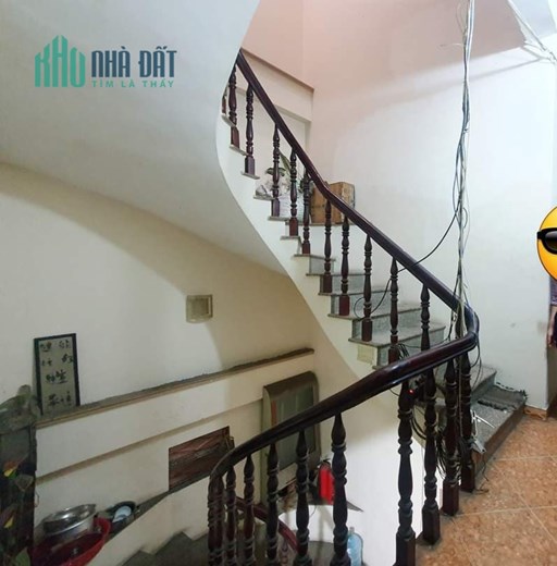 Nhà Phú Nhuận, Lê Văn Sỹ, HXH tránh nhau, xe hơi ngủ trong nhà, 106m2, Ngang 6m