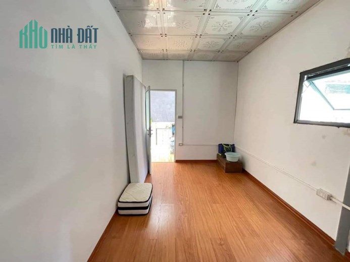 Xuân Thủy 33m- Nhà đẹp- gần phố- MT 3.6m- giá chào 3 tỷ 4