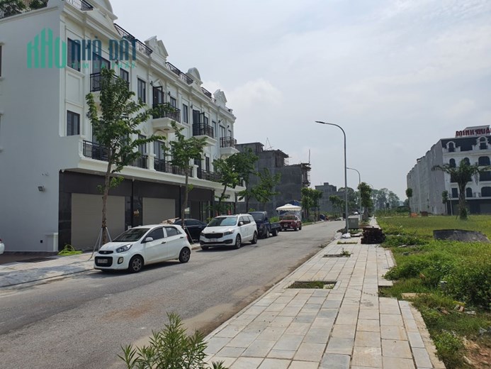 Bán cắt lô 1 lô đất nền Dự án Bắc Đầm Vạc Rever Bay Vĩnh Yên