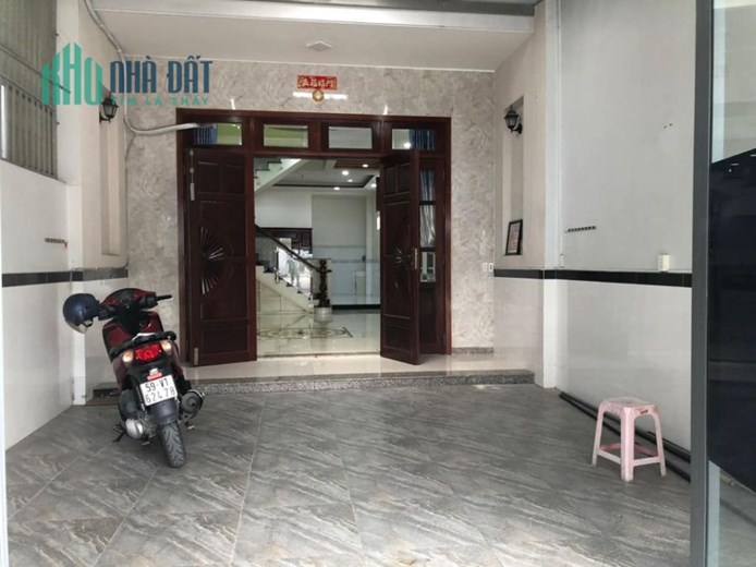 Cho thuê nhà nguyên căn 4m x 15m đường Bùi Đình Tuý, hẻm rộng, an ninh, khu vực trung tâm