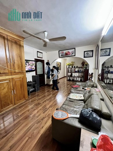 Chỉ 2.32 tỷ có ngay căn hộ tập thể Lilama 124 Minh Khai - Hai Bà Trưng 80m2 nhà đẹp, ở luôn