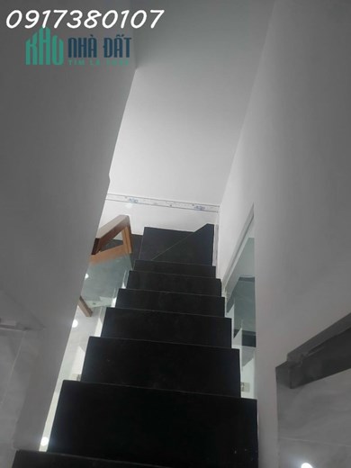 Bán nhà xây mới xinh xắn tại quận 11 Giáp quận 10