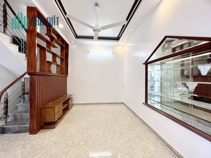 52.BÁN NHÀ ĐỘC LẬP THIÊN LÔI 3 TẦNG TIỀM NĂNG