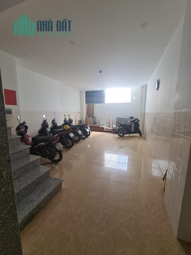 Cần bán nhà 4 tầng MT đường Thích Quảng Đức, P.Phước Long, Nha Trang