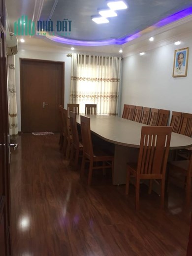 Bán nhà mặt đường khu 193 Văn Cao, 83m 5 tầng, đang cho thuê 28tr/m GIÁ 9.2 tỉ
