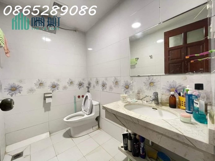 SIÊU HIẾM -NHÀ PHỐ BÀ TRIỆU HÀ ĐÔNG, KINH DOANH CỰC KHỦNG CHỈ  5,9 TỶ