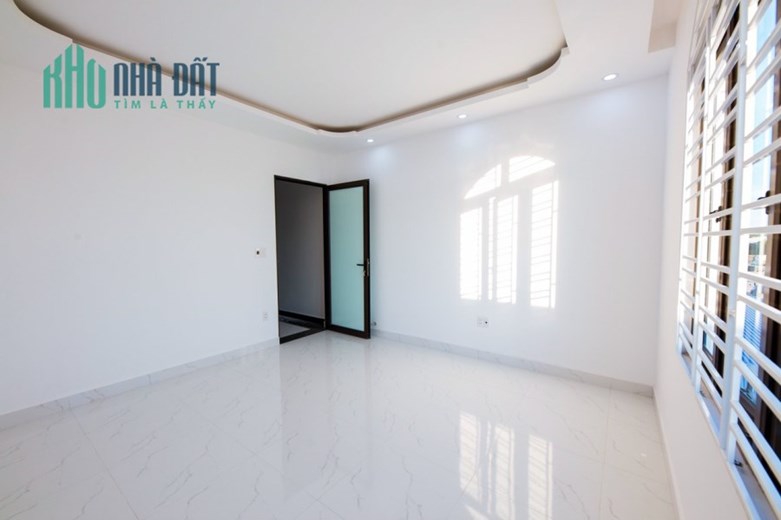 Bán nhà xây mới tinh ngõ 189 Đông Khê, diện tích 66m 4 tầng, GIÁ 3.25 tỉ sân rộng