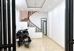 Chính chủ cần bán gấp tòa nhà căn hộ phố Nguyễn Khánh Toàn 90m2 x 5 t 17 ph giá 11.8 tỷ