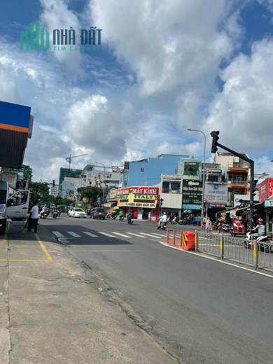 MẶT TIỀN NGAY GÓC NGÃ 5 NƠ TRANG LONG Q.BÌNH THẠNH 11X25M XÂY BUILDING - CHDV CHỈ 150TR/M2