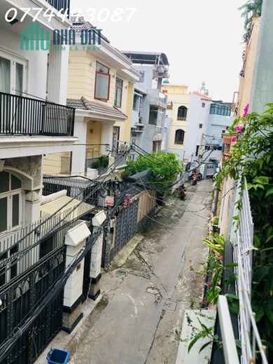 Bán Nhà 21/25 m2, Đường thích Quảng Đức,phường 5, Quận Phú Nhuận.