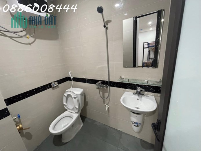 Bán tòa nhà Nhân Mỹ-Mỹ Đình 8 tầng giá 12.x tỷ.  tầng cho thuê gần 100tr/ tháng