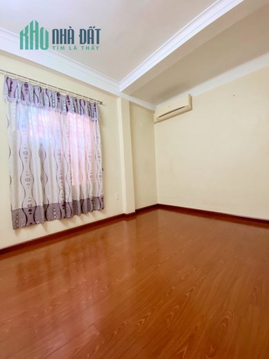 BÁN NHÀ 3 TẦNG DT:28M2 GIÁ: 2.65 TỶ TRUNG TÂM QUẬN 2 BÀ TRƯNG - NGÕ RỘNG THOÁNG 50M RA MẶT PHỐ -