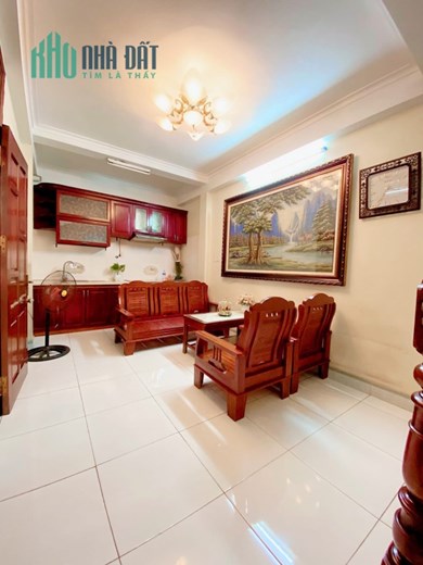 BÁN NHÀ 3 TẦNG DT:28M2 GIÁ: 2.65 TỶ TRUNG TÂM QUẬN 2 BÀ TRƯNG - NGÕ RỘNG THOÁNG 50M RA MẶT PHỐ -