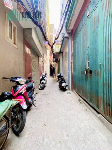 BÁN NHÀ 3 TẦNG DT:28M2 GIÁ: 2.65 TỶ TRUNG TÂM QUẬN 2 BÀ TRƯNG - NGÕ RỘNG THOÁNG 50M RA MẶT PHỐ -