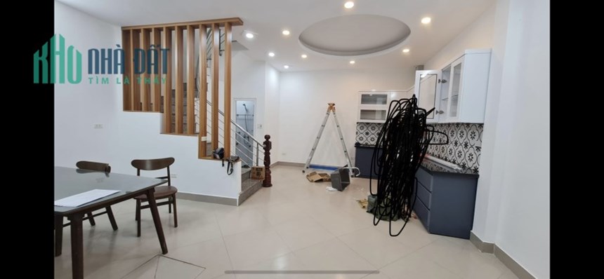 BÁN NHÀ PHỐ THỊNH QUANG 40M2 4 TẦNG MẶT TIỀN 5M  
NHỈNH 4 TỶ... HÀNG HIẾM - TRUNG TÂM QUẬN ĐỐNG ĐA