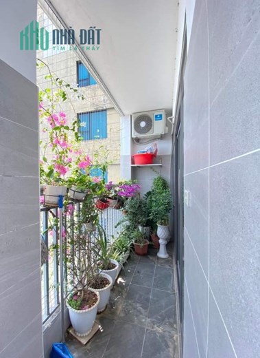 INTRACOM CẦU DIỄN Chỉ 3 tỷ 2 Căn Hộ 105m2 - 3 PN - 2WC TẦNG ĐẸP HƯỚNG MÁT