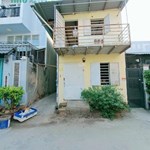 Cần tiền bán nhà Quận 4 60m2 sử dụng Giá 2 tỷ 300  cho khách mua ở TC thấp