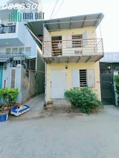 Cần tiền bán nhà Quận 4 60m2 sử dụng Giá 2 tỷ 300  cho khách mua ở TC thấp