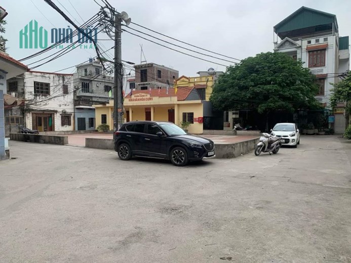 Chính chủ mảnh đất 54m , giá 1.8 tỷ ( có thương lượng ) , mặt tiền 4.5m . Sổ đỏ cất két ô tô vào