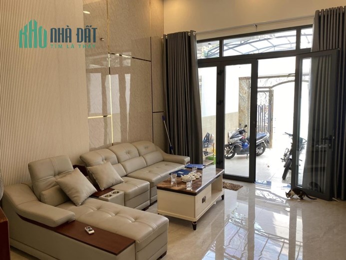 Bán Gấp Nhà Mới HXH Võ Văn Ngân, Thủ Đức, DT 110m2, 4PN, 2WC, Giá Cực Tốt Chỉ 6,4 Tỷ