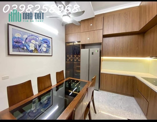 Bán nhà Hoàng Văn Thái-Thanh Xuân, 50m x 5t, MT5m, ô tô đỗ cửa, kinh doanh, chỉ Nhỉnh 4 tỷ