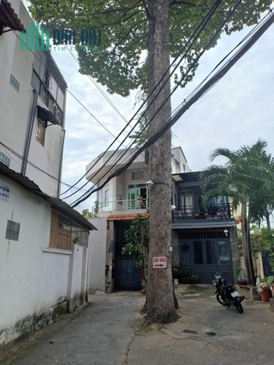 Nhà đường số 4 Linh Tây, xe hơi đến tận cửa, 120m2, chỉ còn 6 tỷ.