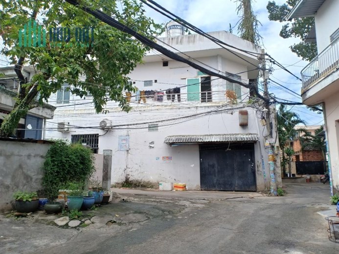 Nhà đường số 4 Linh Tây, xe hơi đến tận cửa, 120m2, chỉ còn 6 tỷ.