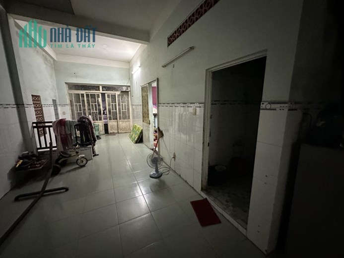 Nhà đường số 4 Linh Tây, xe hơi đến tận cửa, 120m2, chỉ còn 6 tỷ.