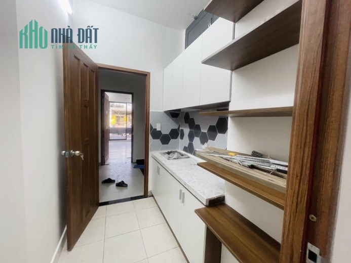 Bán Nhà Trần Quang Diệu - Quận 3 - 81m2 - 4 Tầng - Chỉ nhỉnh 17Tỷ.