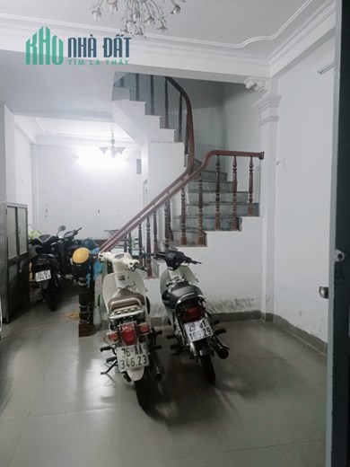 Nhà Tam Trinh - cạch Timescity 40* 5 Tầng giá 4.1 Tỷ