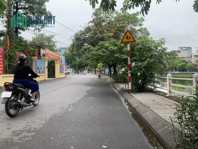 nhà đẹp Ái Mộ-Long Biên, 110m x 5tầng, gara, kinh doanh, tặng nội thất