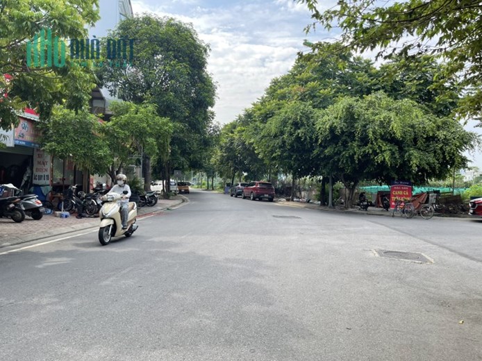 THỬA ĐẤT ĐẸP PHỐ VIỆT HƯNG - TIỆN ÍCH VINHOMES RIVERSIDE, KINH DOANH CÁCH PHỐ 10M
