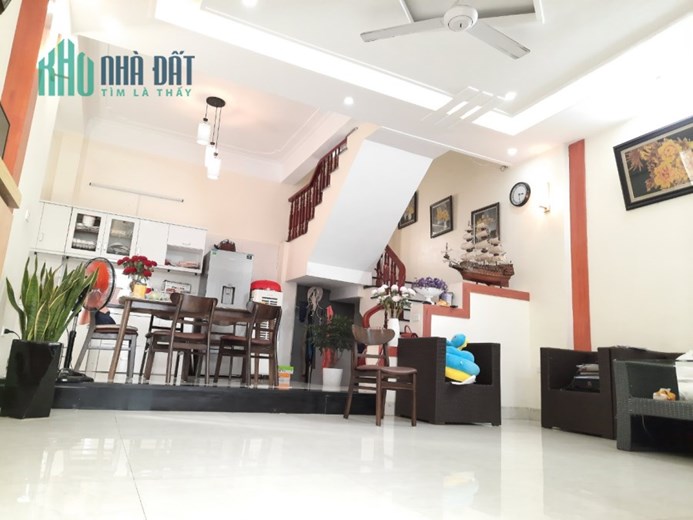 Bán nhà Đông Dư, Ô tô, 77m2, 3 tầng, mặt tiền 5,6m, nhĩnh 3 tỷ.