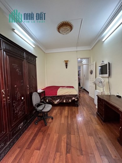 Bán nhà Láng Đống Đa 42m 5 tầng Lô Góc nhà đẹp ngõ thông gần ô tô chỉ 6 tỷ lh 0975124520