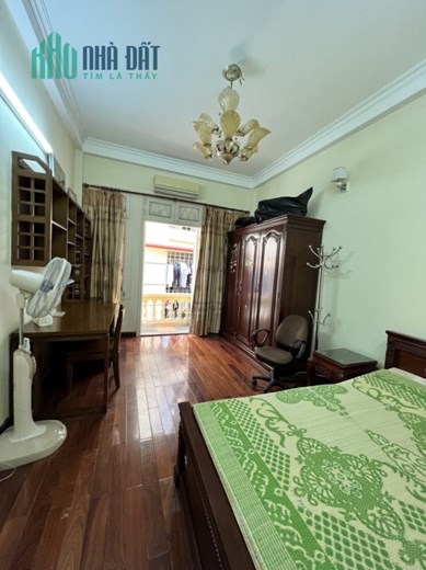Bán nhà Láng Đống Đa 42m 5 tầng Lô Góc nhà đẹp ngõ thông gần ô tô chỉ 6 tỷ lh 0975124520