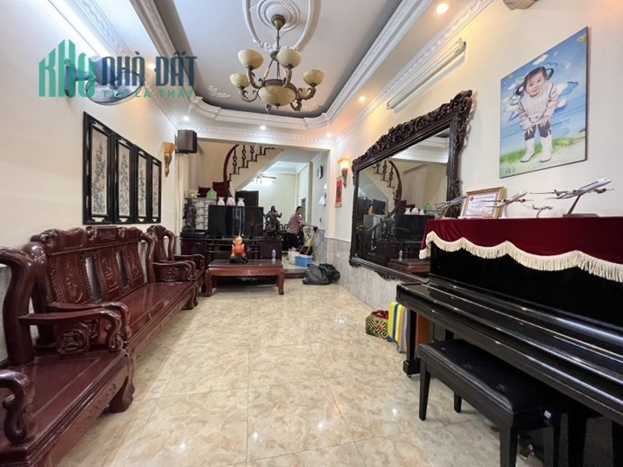 Bán nhà quận Đống Đa Láng 42m 5 tầng Lô Góc nhà đẹp ngõ thông gần ô tô chỉ 6 tỷ lh 0817606560