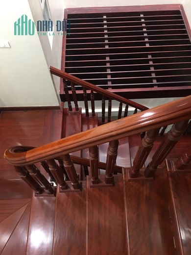Bán toà nhà 7 tầng mp Vạn Phúc - quận Ba Đình- Hà Nội. Diện tích 80m2 .GIÁ 28 tỷ