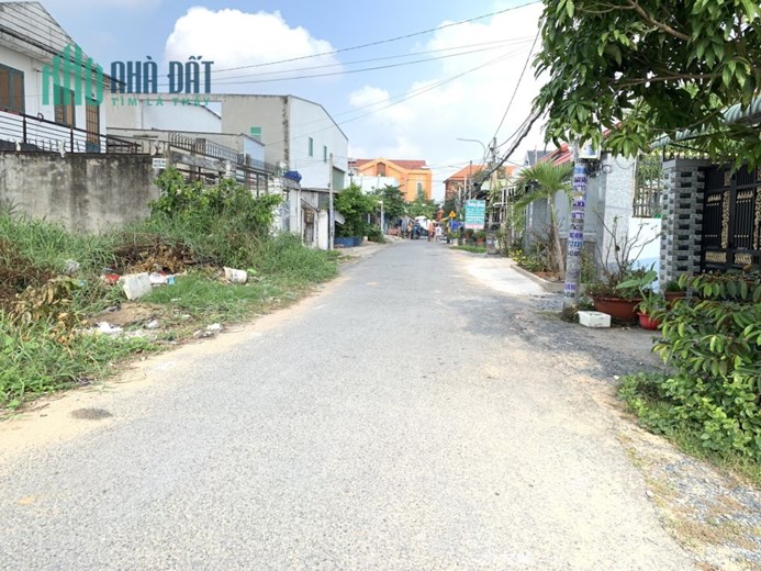 đất gần chợ,mặt tiền nhựa, đường trần văn giàu, sổ hồng riêng