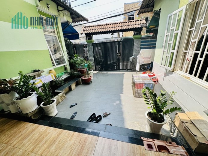 Nhà HXH 190m2, Tam Phú Thủ Đức, kiểu biệt thự, cách đường lớn 10m, giá 13,5 tỷ.