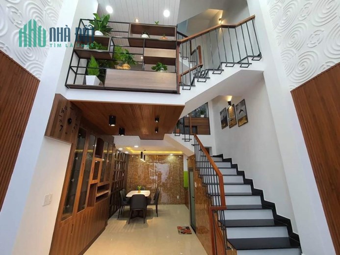 Bán nhà Gò Vấp, HXH, 40m2, 5 tầng nhỉnh 5tỉ